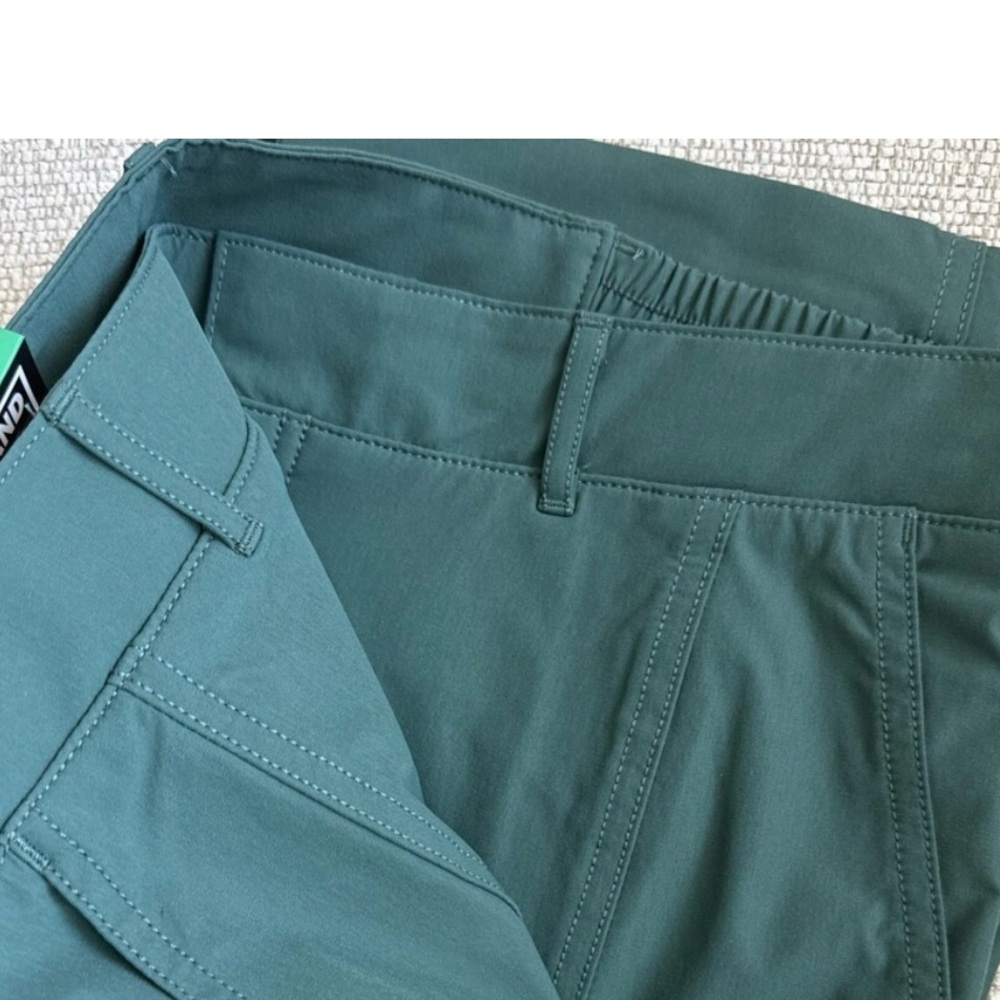 Kirkland Ladies’ Travel Pants Green 12 NWT - Picture 5 of 5